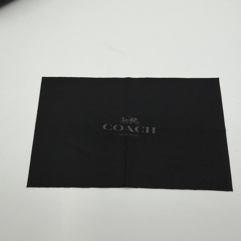 Authentic Coach New York Black Eyeglasses/Sunglasses Hard Case W/ Cleaning Cloth - Picture 4 of 4